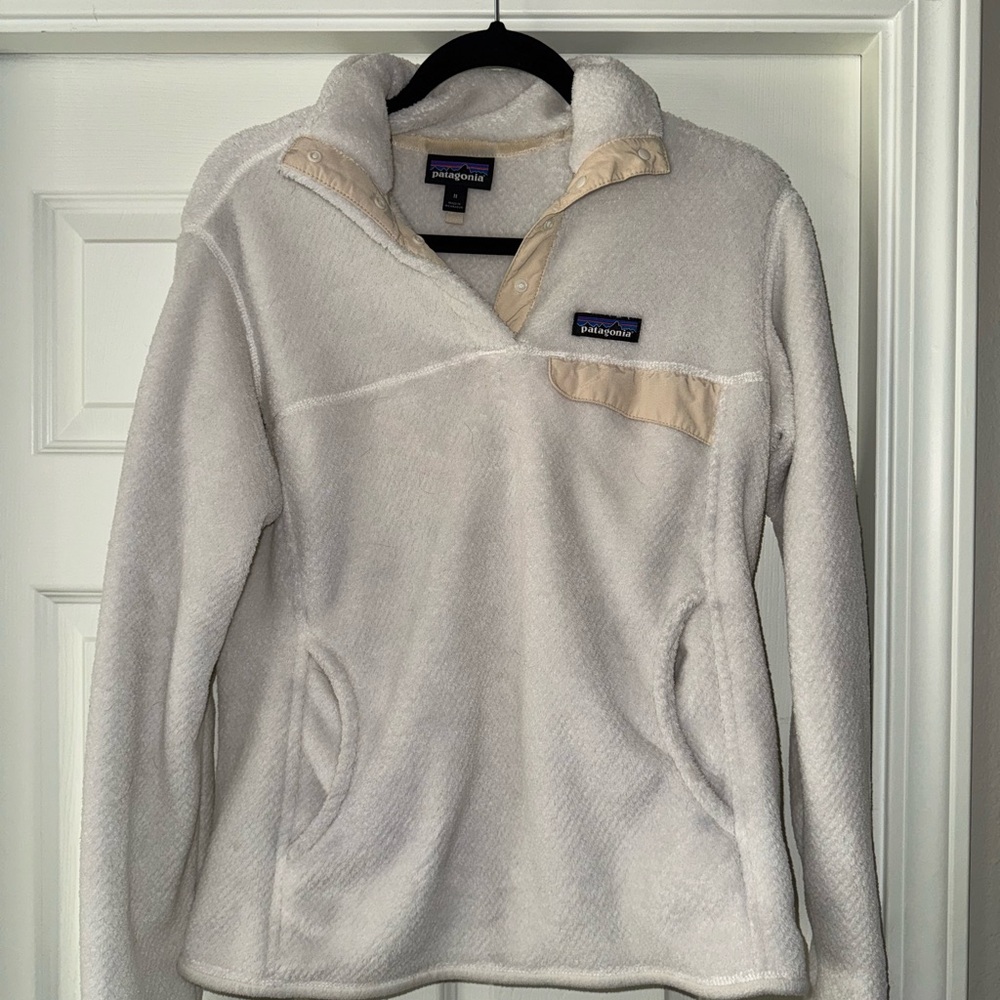 Patagonia Off-White Fleece Snap Pullover